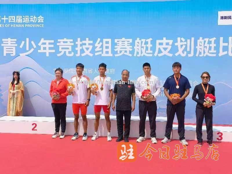 皮划艇男子比赛俄罗斯选手斩获银牌