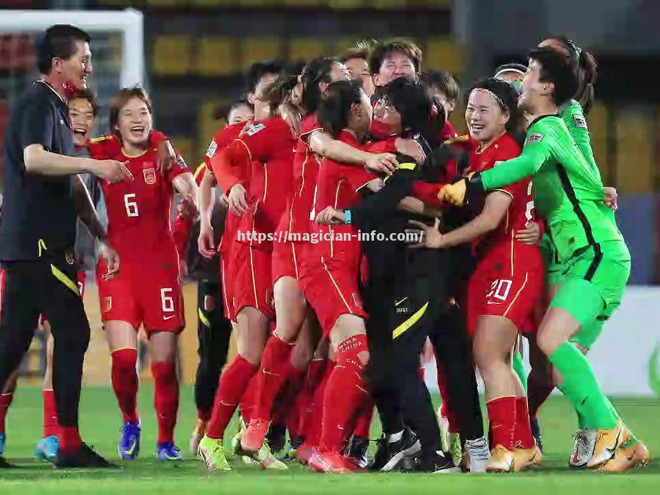 秘鲁女足球员在友谊赛中实现逆袭胜利
