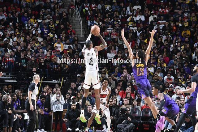 火箭主帅因言论被罚款,球队仍坚定信心冲击季后赛 火箭主帅因言论被罚款,球队仍坚定信心冲击季后赛